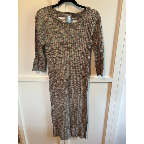 Pink Rose Sweater Dress NWT Large - Picture 1 of 3